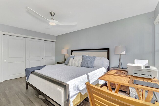 Building Photo - LUXURY LONGBOAT LIVING AT IT’S FINEST! AVA...