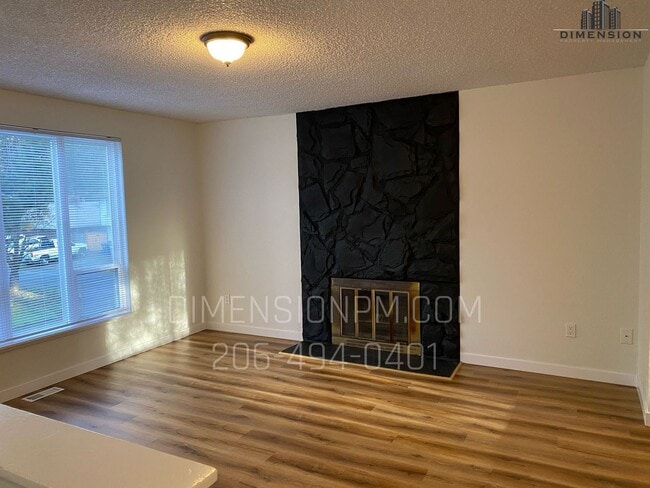 Building Photo - Covington Gem – Spacious 4BR/2BA Remodeled Home!