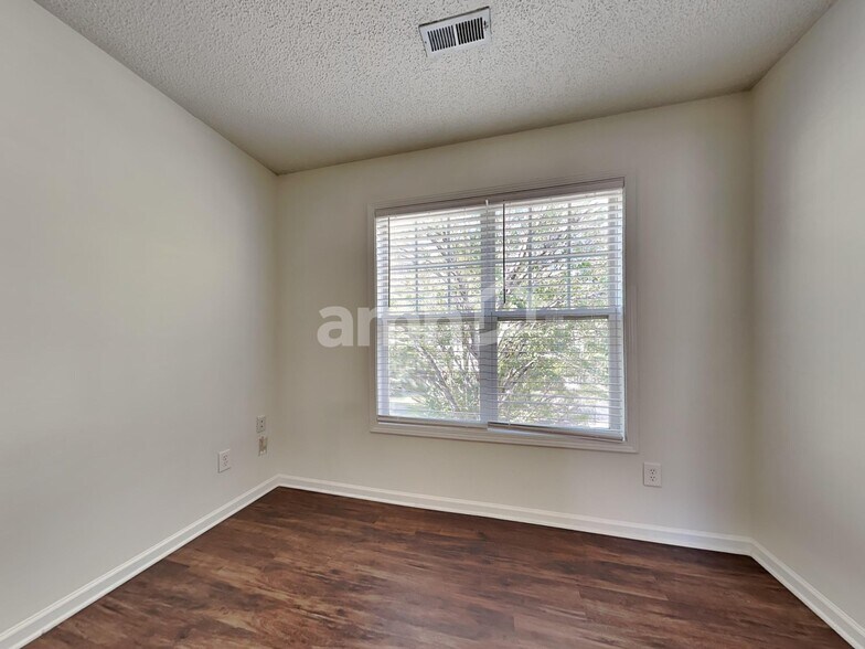 Building Photo - 7619 Prairie Rose Ln