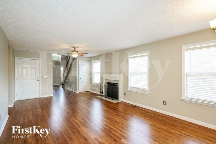 Building Photo - 308 Birchclay Point N