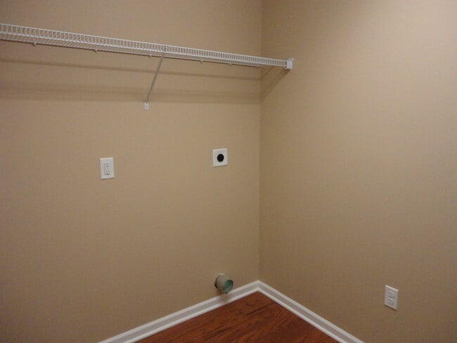 Building Photo - 4423 Pimlico Pl