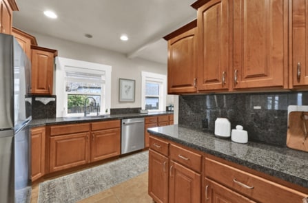 Building Photo - The Cottage