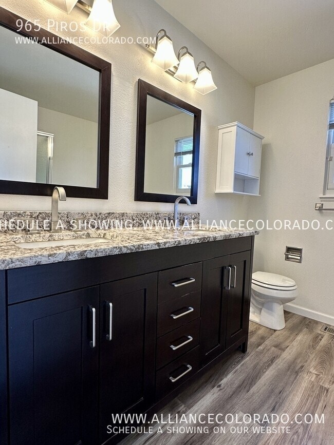 Building Photo - 965 Piros Dr