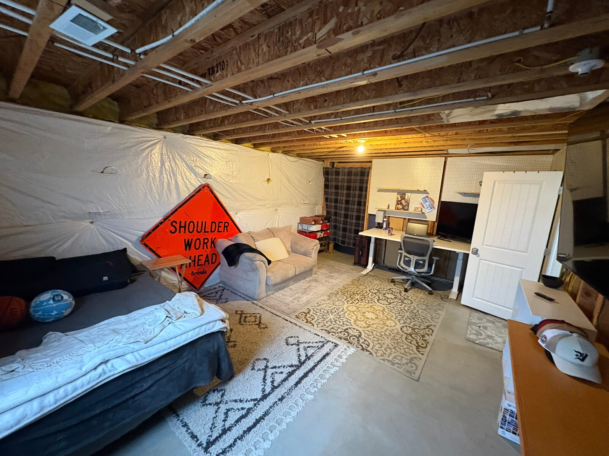 Building Photo - 491 Red Oak Dr