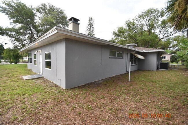 Building Photo - 3273 Harbor Lake Dr