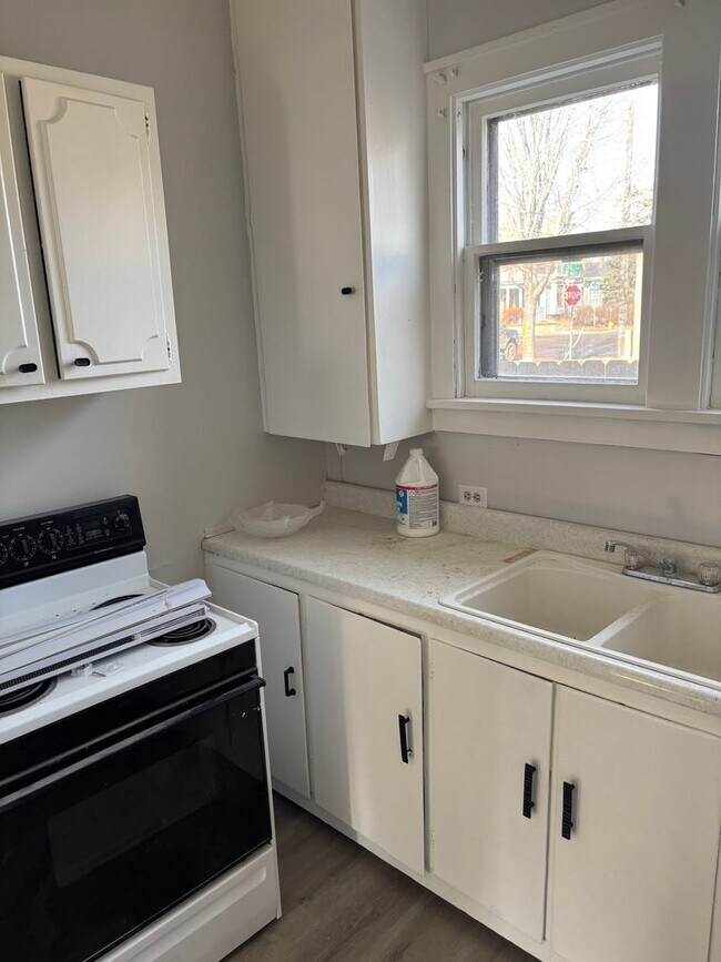 Building Photo - Coming Soon!