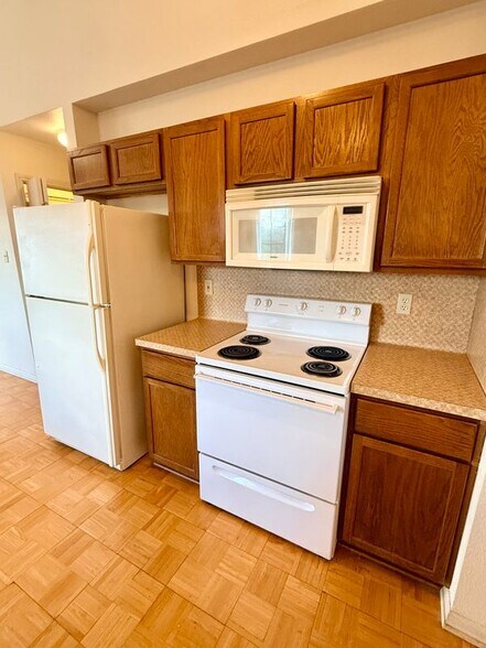 Building Photo - 1057 Blue Bill Cove Dr