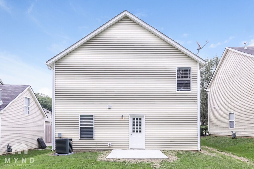 Building Photo - 6325 McIntyre Ridge Dr