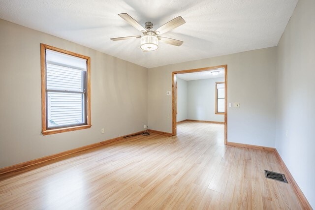 Building Photo - 12 Benton St