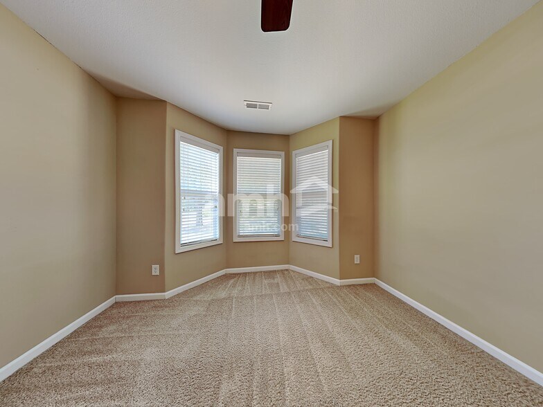 Building Photo - 118 Greenway St