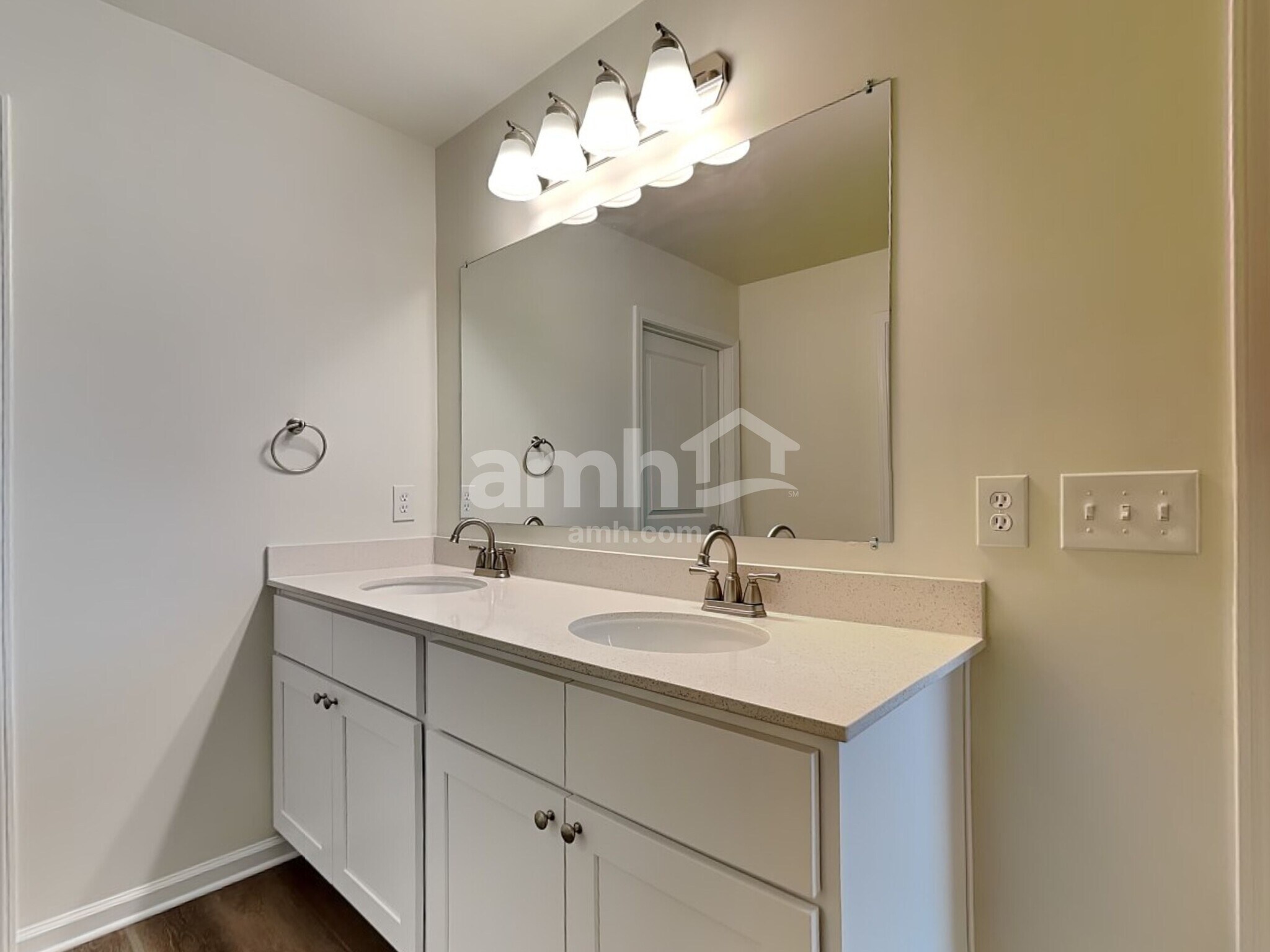 Building Photo - 104 Tupelo Ct