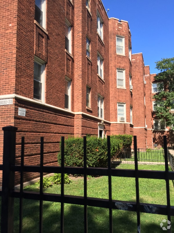 Building Photo - 5033 N Harding Ave