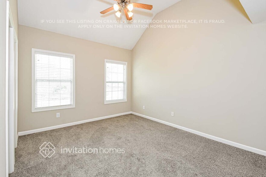 Building Photo - 6614 White Walnut Way