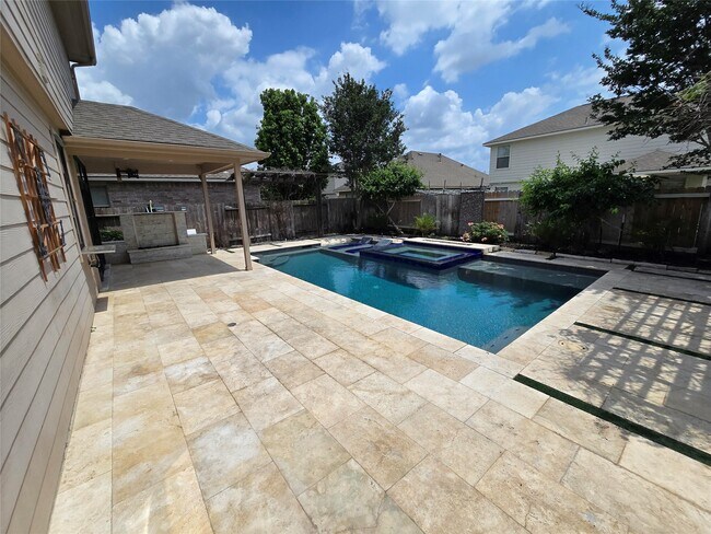 Building Photo - 6119 Grassy Haven Ln