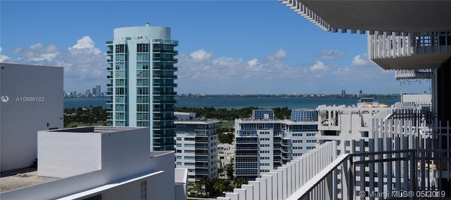Building Photo - 6061 Collins Ave
