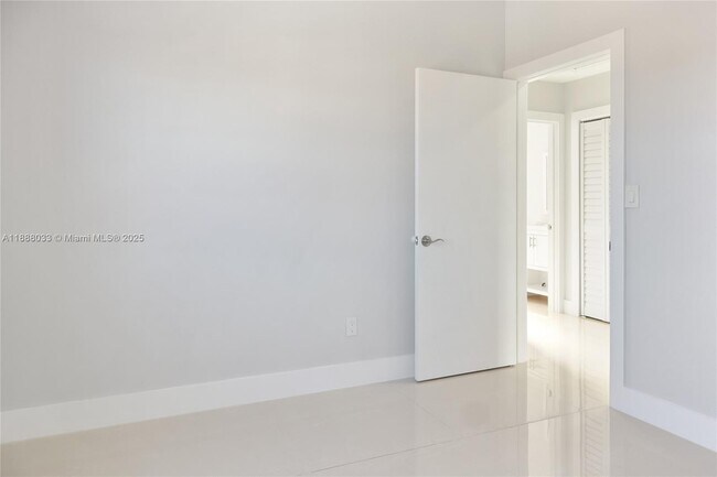 Building Photo - 13901 SW 161 Terrace