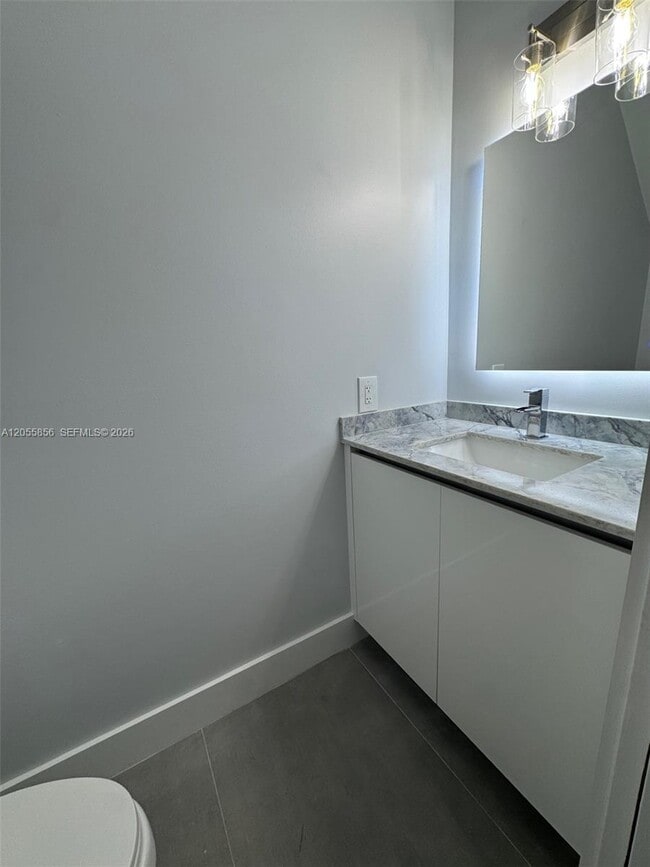 Building Photo - 4319 Greenbriar Ln