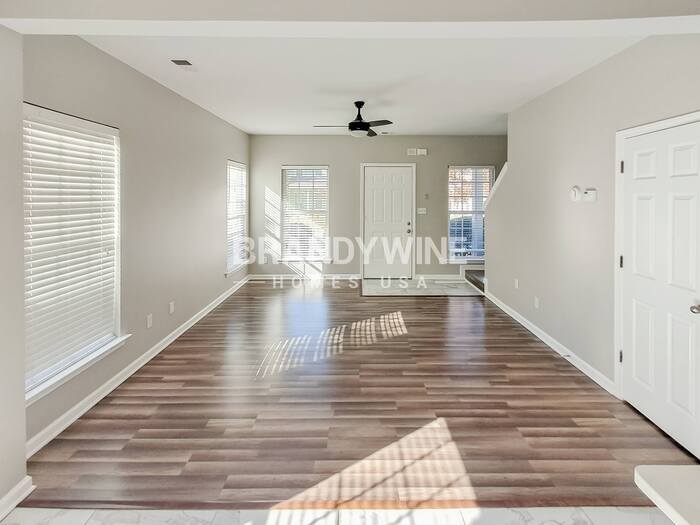 Building Photo - 618 Peyton Cir