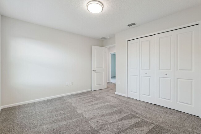Building Photo - Spacious and Modern 5 Bedroom Home in Gated Arden Park North