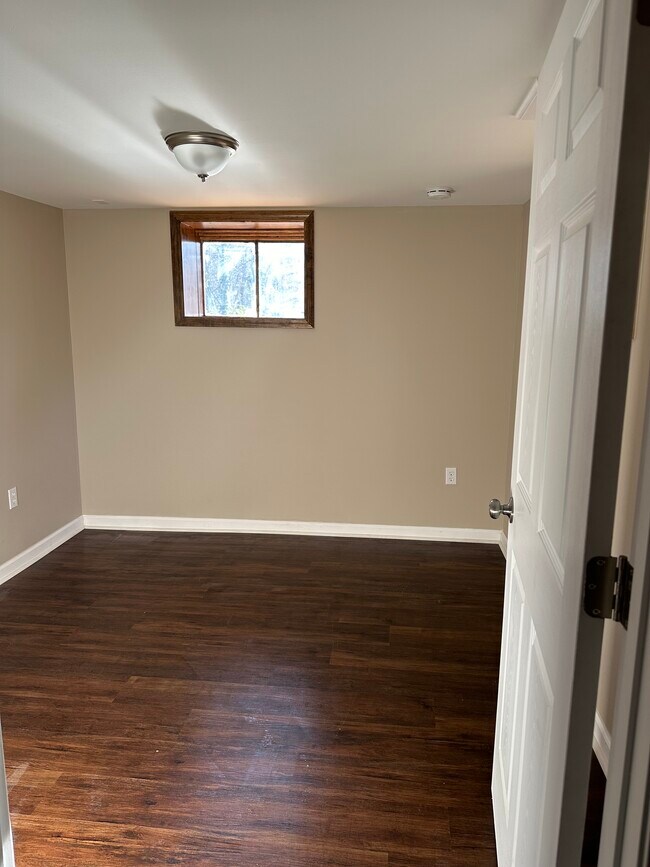 Building Photo - 741 Barron Dr