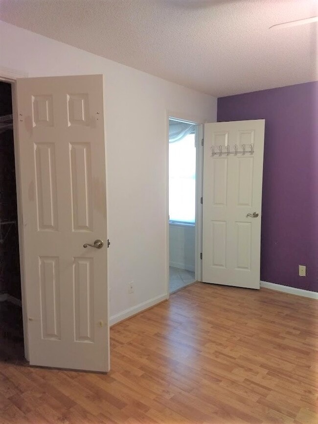 Building Photo - 104 Sheffield Dr