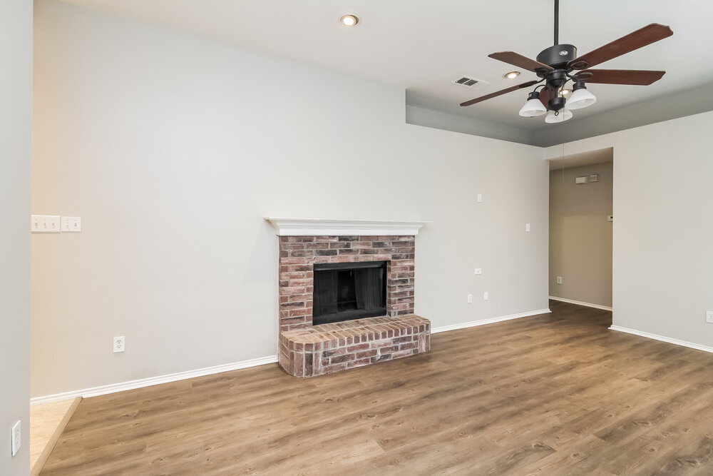 Building Photo - 13911 Creek Crossing Dr