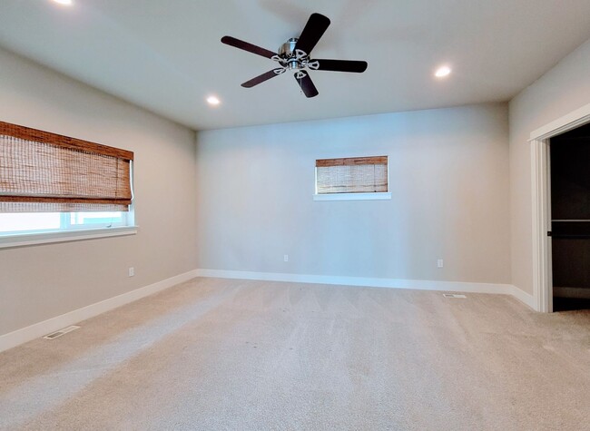 Building Photo - Luxurious and spacious 3 bed home in Manette