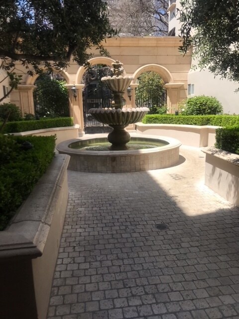 Building Photo - 1658 Camden Ave