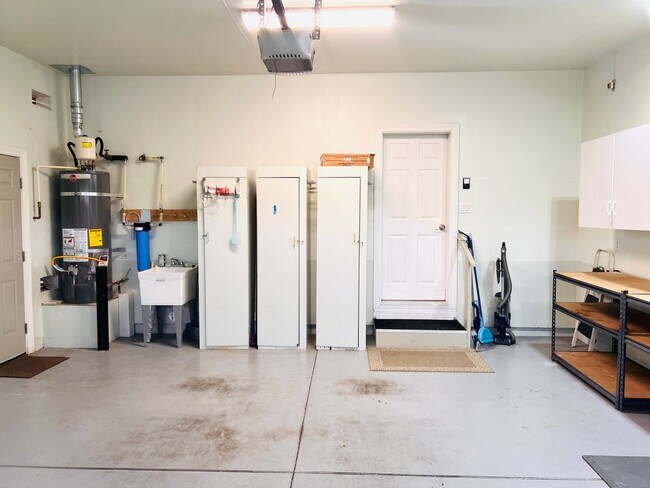 Building Photo - 8333 Camano Loop NE