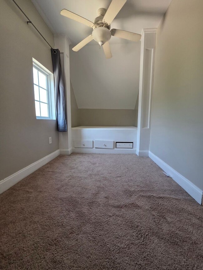 Building Photo - 177 Mill House Ln