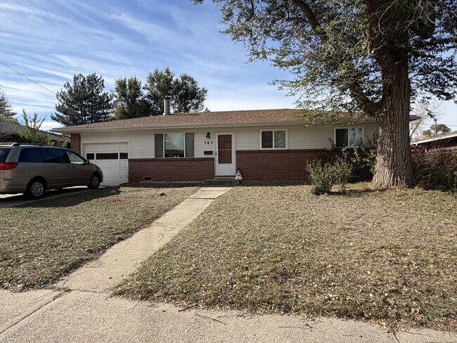 Building Photo - 785 39th St