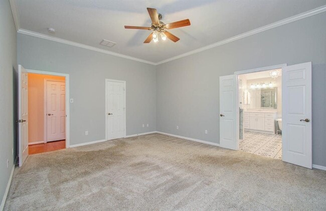 Building Photo - 14403 Red Tailed Hawk Ln