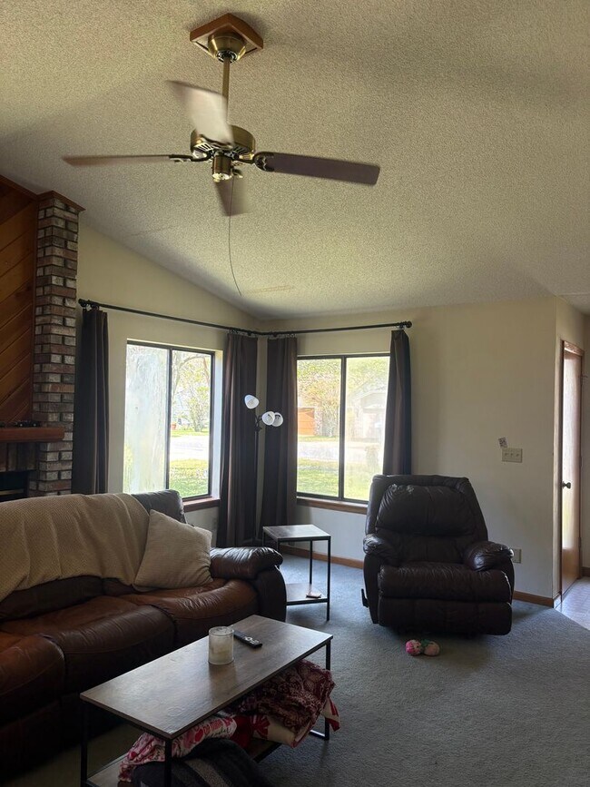 Building Photo - Charming 2 Bedroom in Niceville!