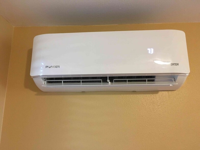 Mini-Split Heat Pump - 5007 SW Custer St