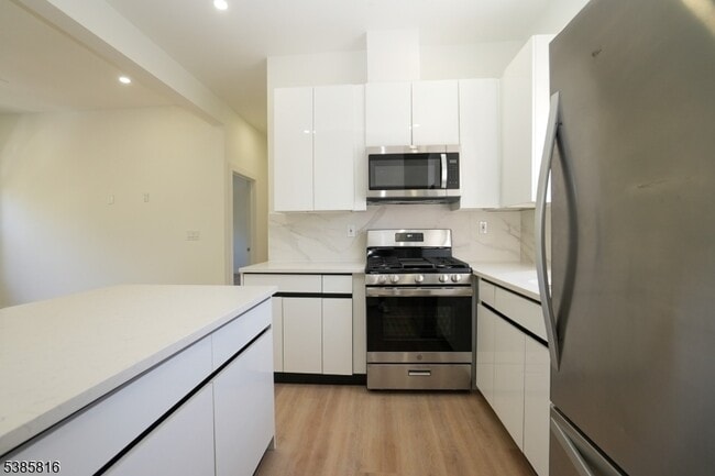 Building Photo - 776 Bergen St