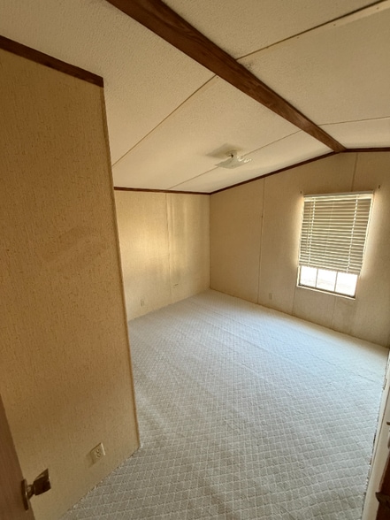 Building Photo - 425 Lowe St