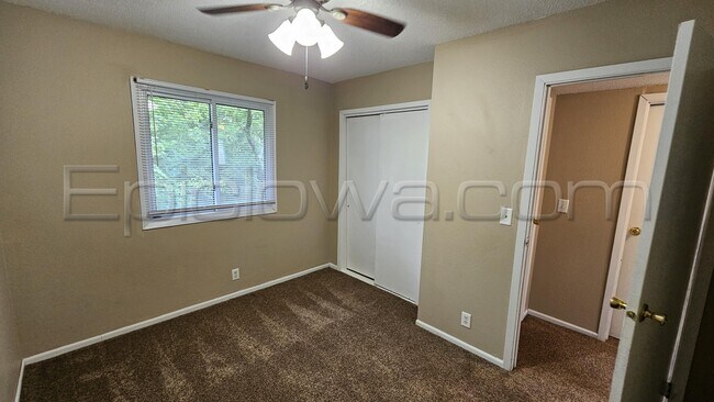 Building Photo - 1209 O Ave Pl NE