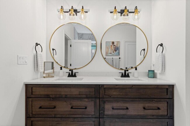 Building Photo - 5709 Bower Ln