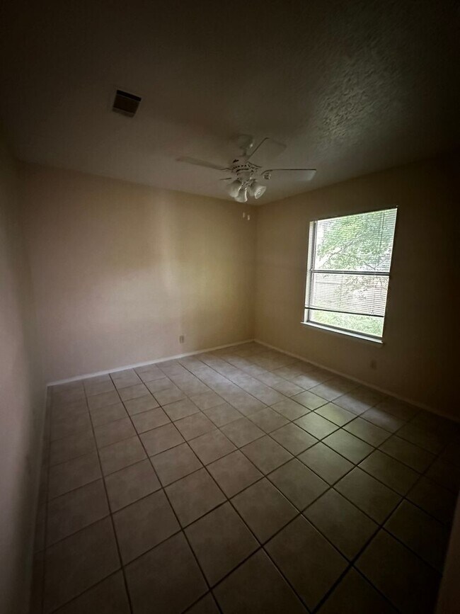 Building Photo - Bonifacio Properties (8000 Clydesdale Dr)