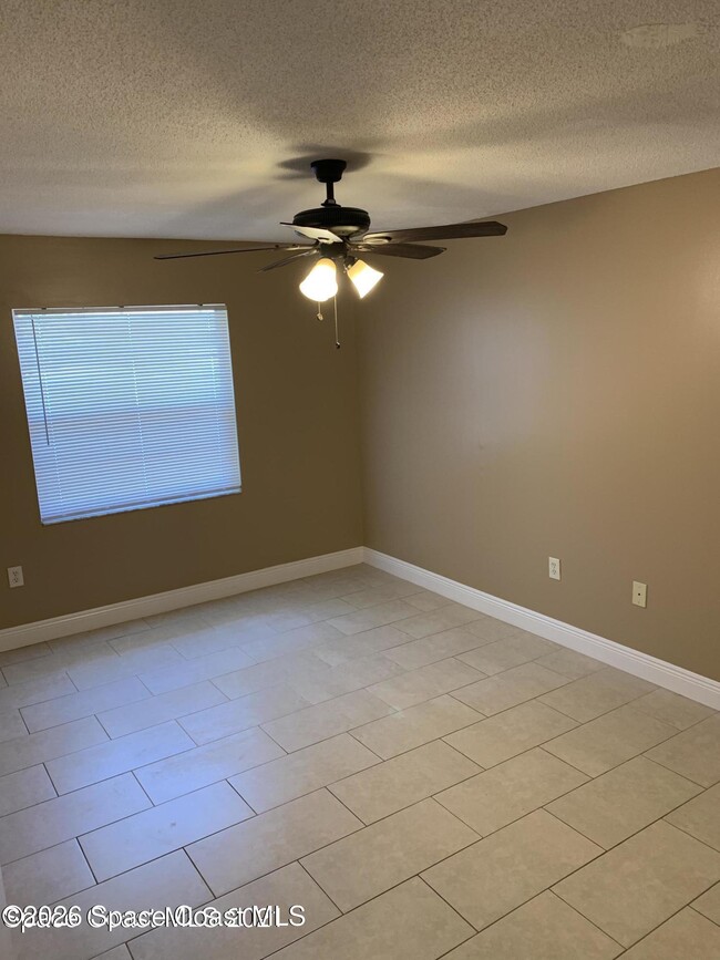 Building Photo - 3645 Barna Ave