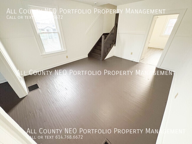 Building Photo - 19 N Wayne Ave