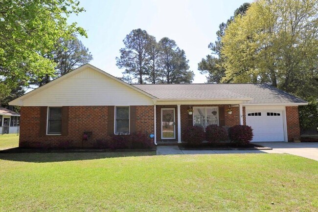 Building Photo - 2415 Edmunds Dr