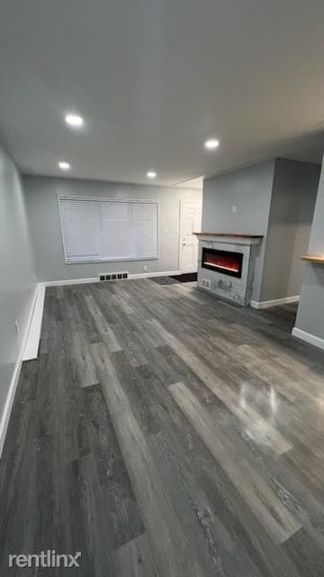 Building Photo - 3 br, 1.5 bath House - 23070 Scotia Rd