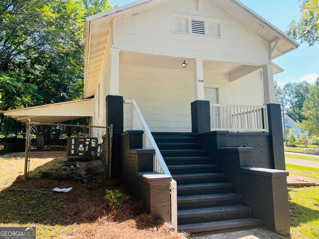 Building Photo - 1405 Austin St