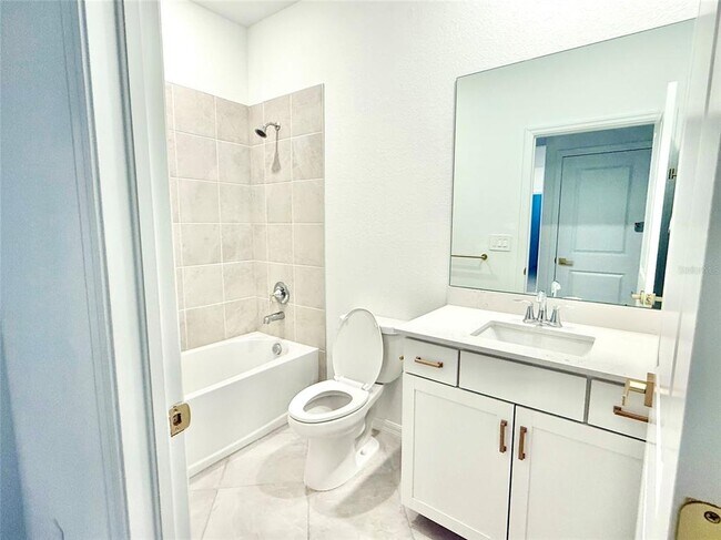 Building Photo - 10995 Pinot Dr