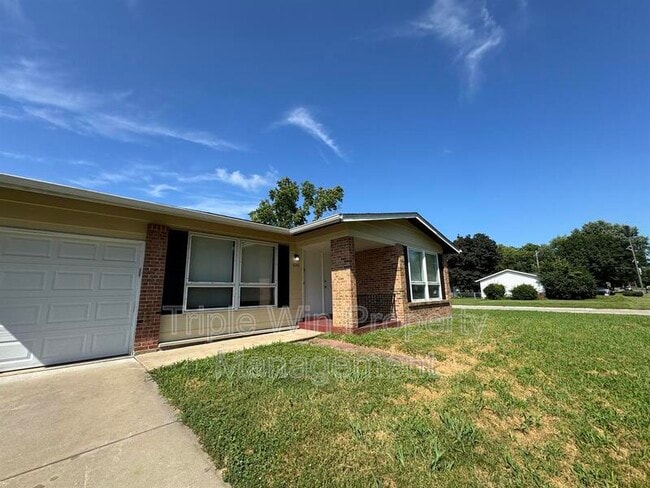 Primary Photo - 690 Wiethaupt Rd