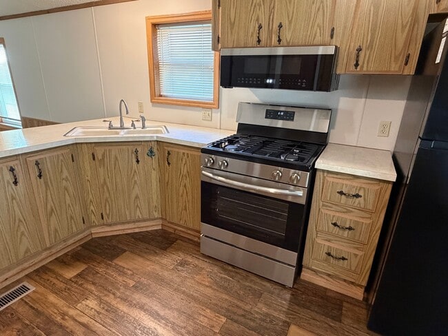 Building Photo - 4664 US-30