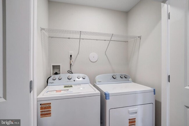 Building Photo - 721 Courier Ln