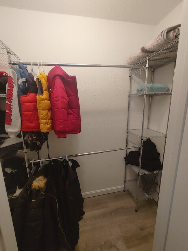 Building Photo - 182 Plaistow Rd