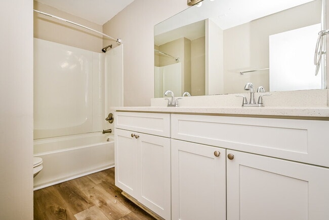 Building Photo - 367 Lady Guinevere Way